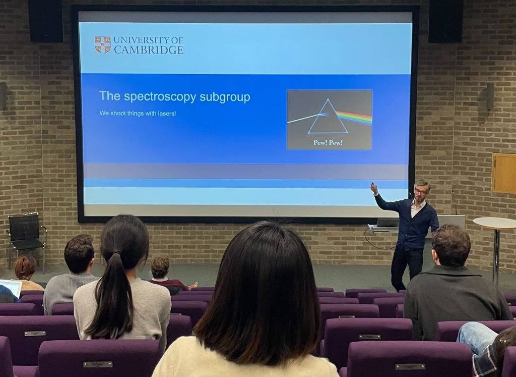 Simon presenting the spectroscopy subgroup during a research day in Cambridge